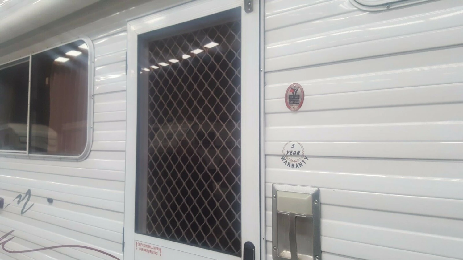 CAMEC RUBBER GLAZING WEDGE FOR 3MM CARAVAN WINDOW 010220 SOLD PER METER 8 CAMEC RUBBER GLAZING WEDGE FOR 3MM CARAVAN WINDOW 010220 SOLD PER METER - Image 6