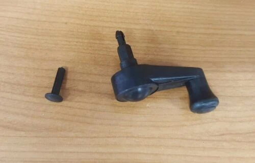 CAMEC CARAVAN WINDOW WINDER HANDLE WIND OUT ONLY AUSTRALITE 010197 6 CAMEC CARAVAN WINDOW WINDER HANDLE WIND OUT ONLY AUSTRALITE 010197 - Image 4