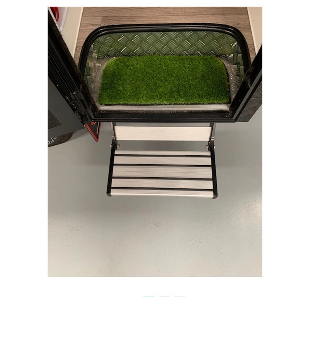 CARAVAN DOOR STEP GRASS MAT SUIT JAYCO 580MM X 240MM RV00014 6 CARAVAN DOOR STEP GRASS MAT SUIT JAYCO 580MM X 240MM RV00014 - Image 4